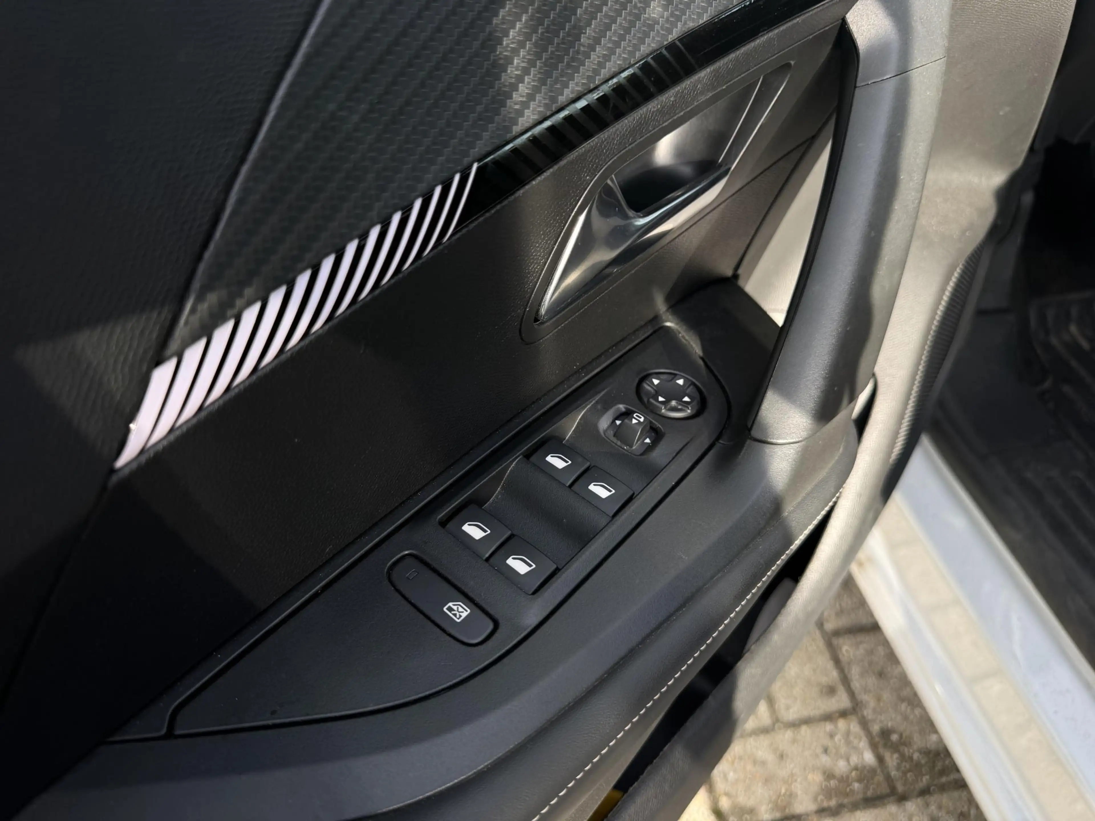 Peugeot 2008 1.2 PureTech 100 Allure | Parkeerhulp | Cruise Con — photo 10