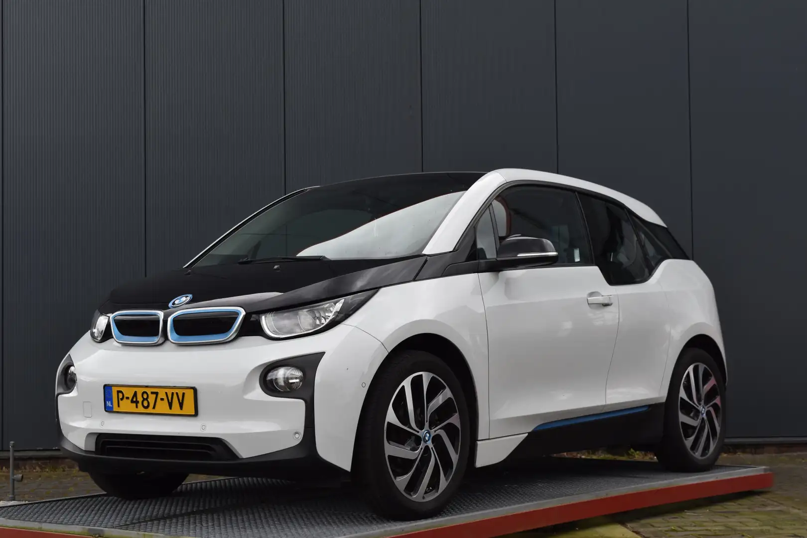 BMW i3 Basis Comfort Advance 22 kWh van particulier White - 1