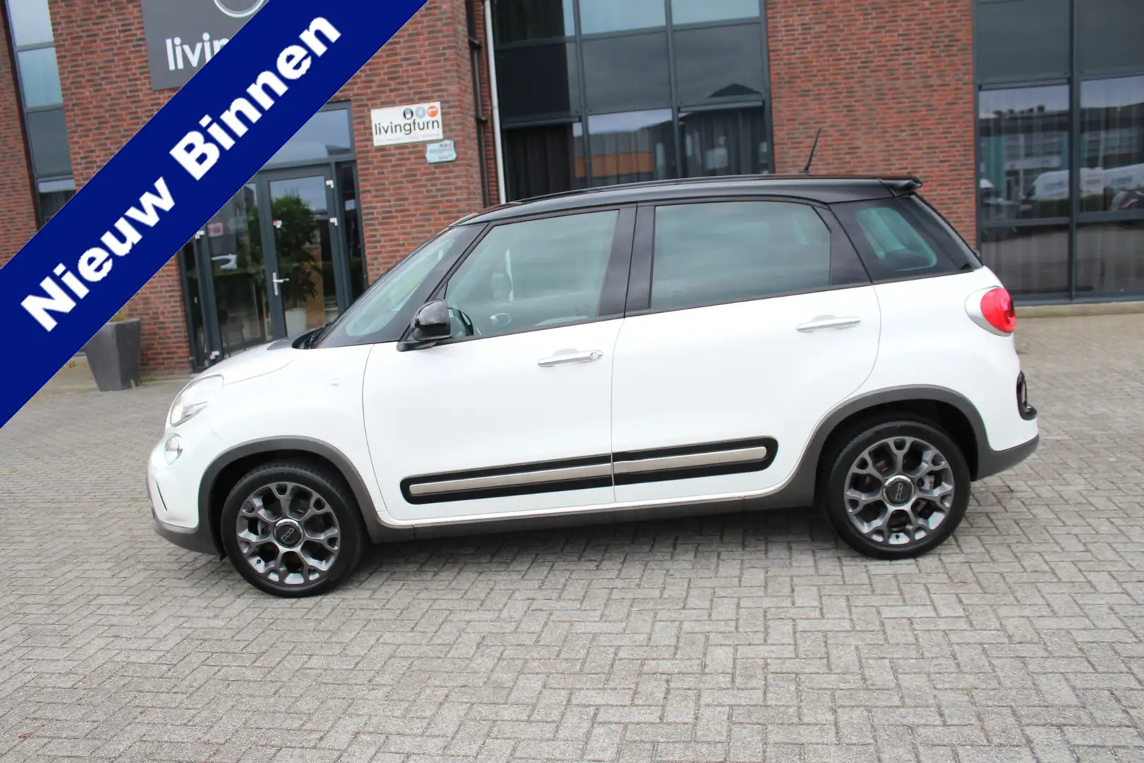 Fiat 500L 0.9 TwinAir Trekking Clima-Cruise-Navi 12 Maanden Wit - 1