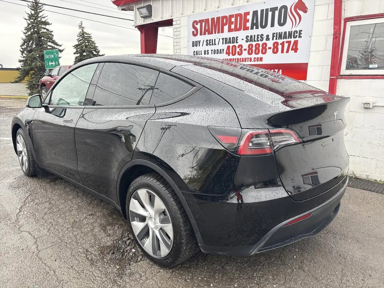 Tesla Model Y снимка Tesla Model Y