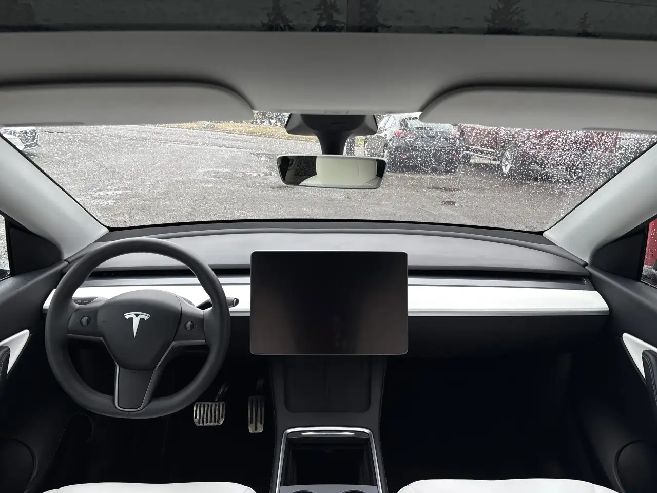 Tesla Model Y снимка Tesla Model Y