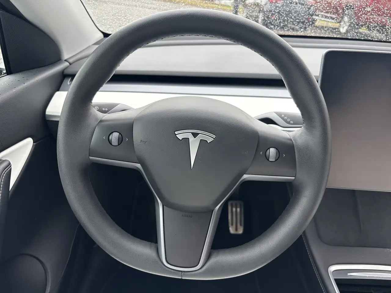 Tesla Model Y снимка Tesla Model Y