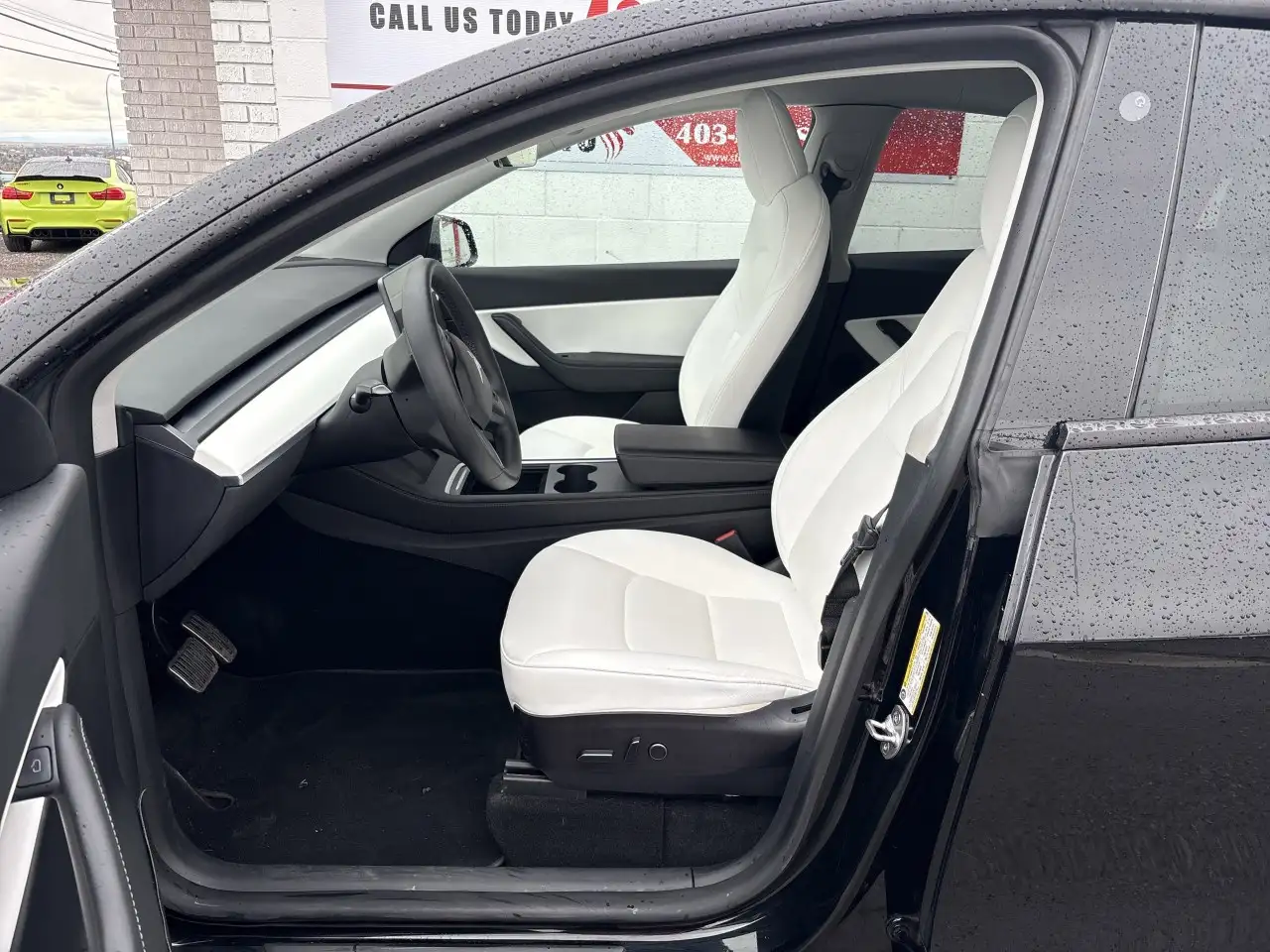 Tesla Model Y снимка Tesla Model Y