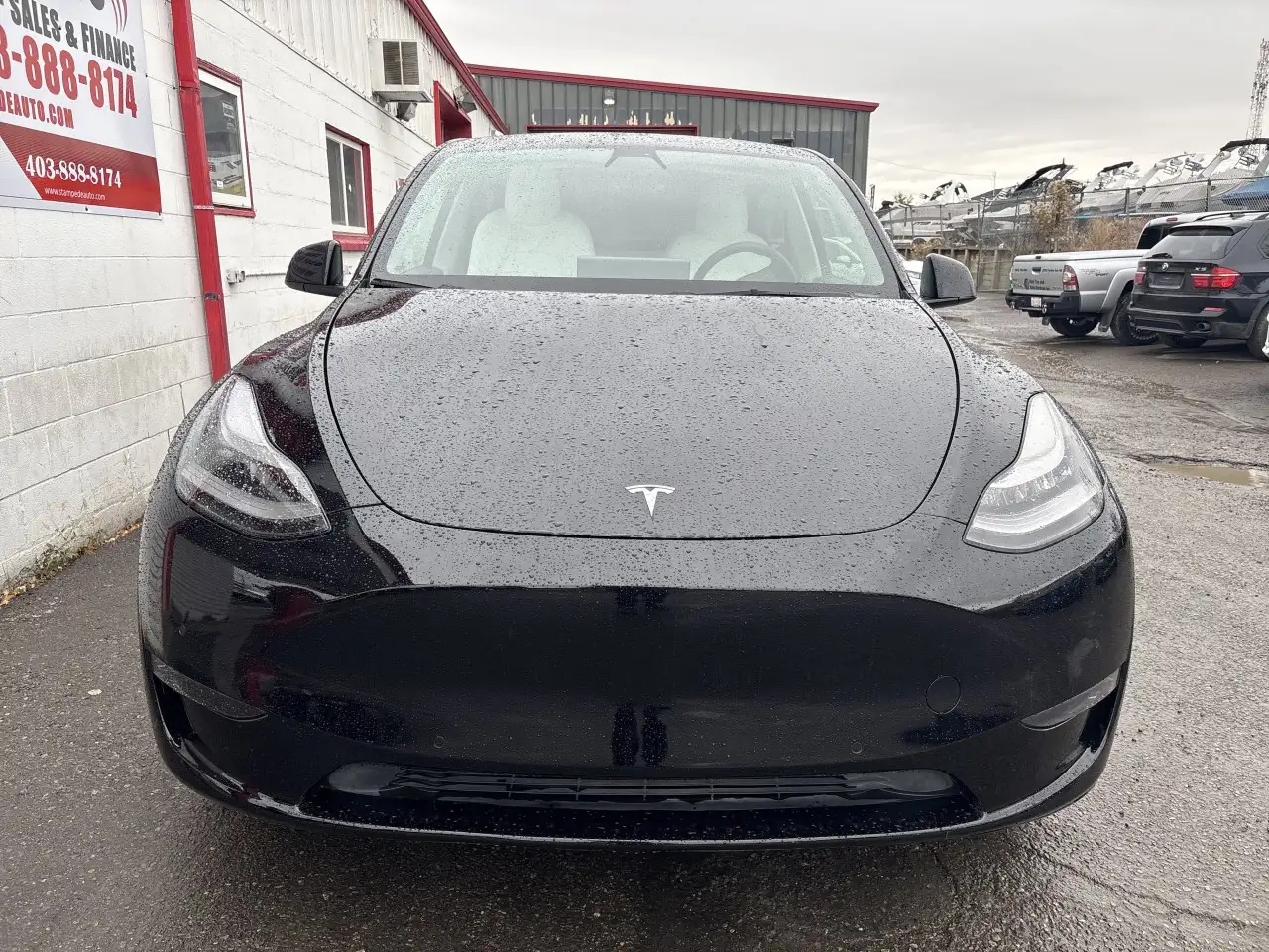 Tesla Model Y снимка Tesla Model Y