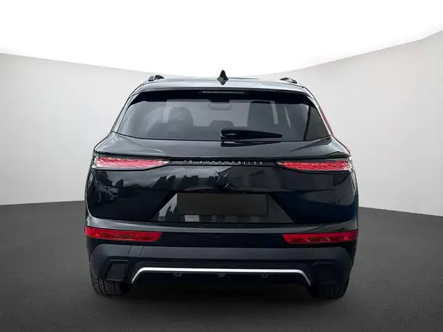 DS Automobiles DS 7 view 3
