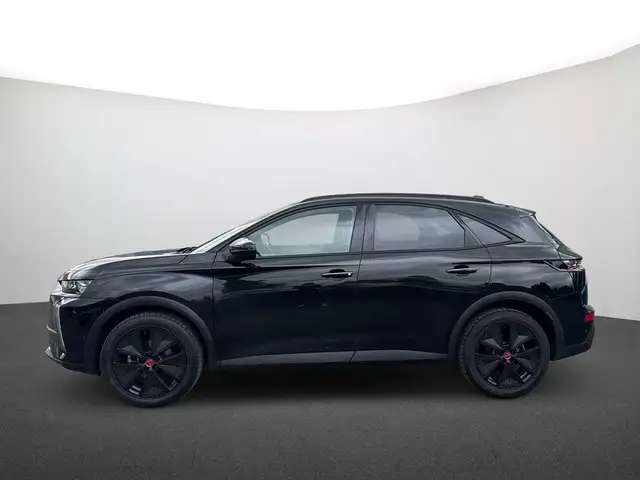 DS Automobiles DS 7 view 4