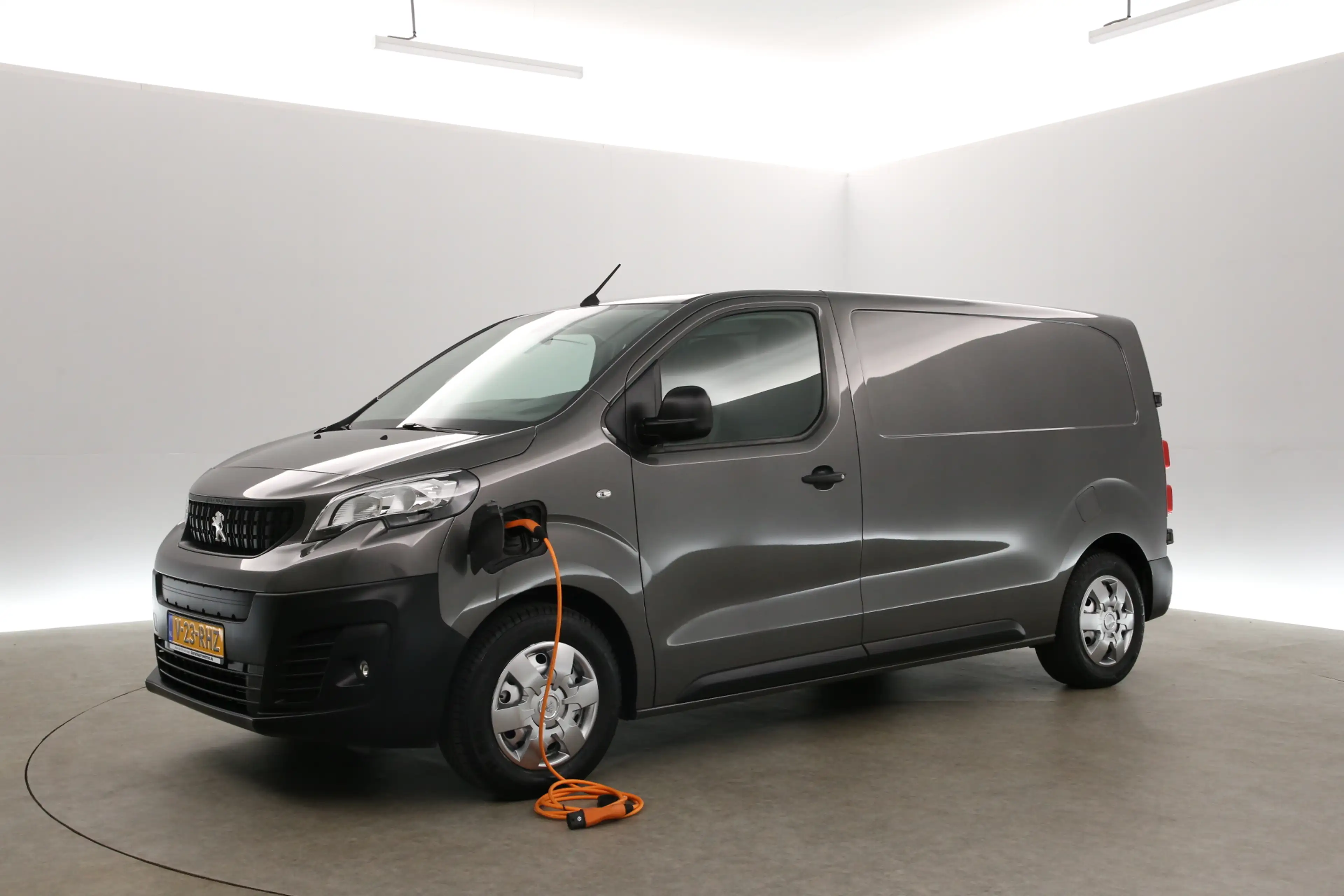 Peugeot e-Expert 75 kWh Long Range L2H1 | Snelladen | SOH 91% | Air — photo 10
