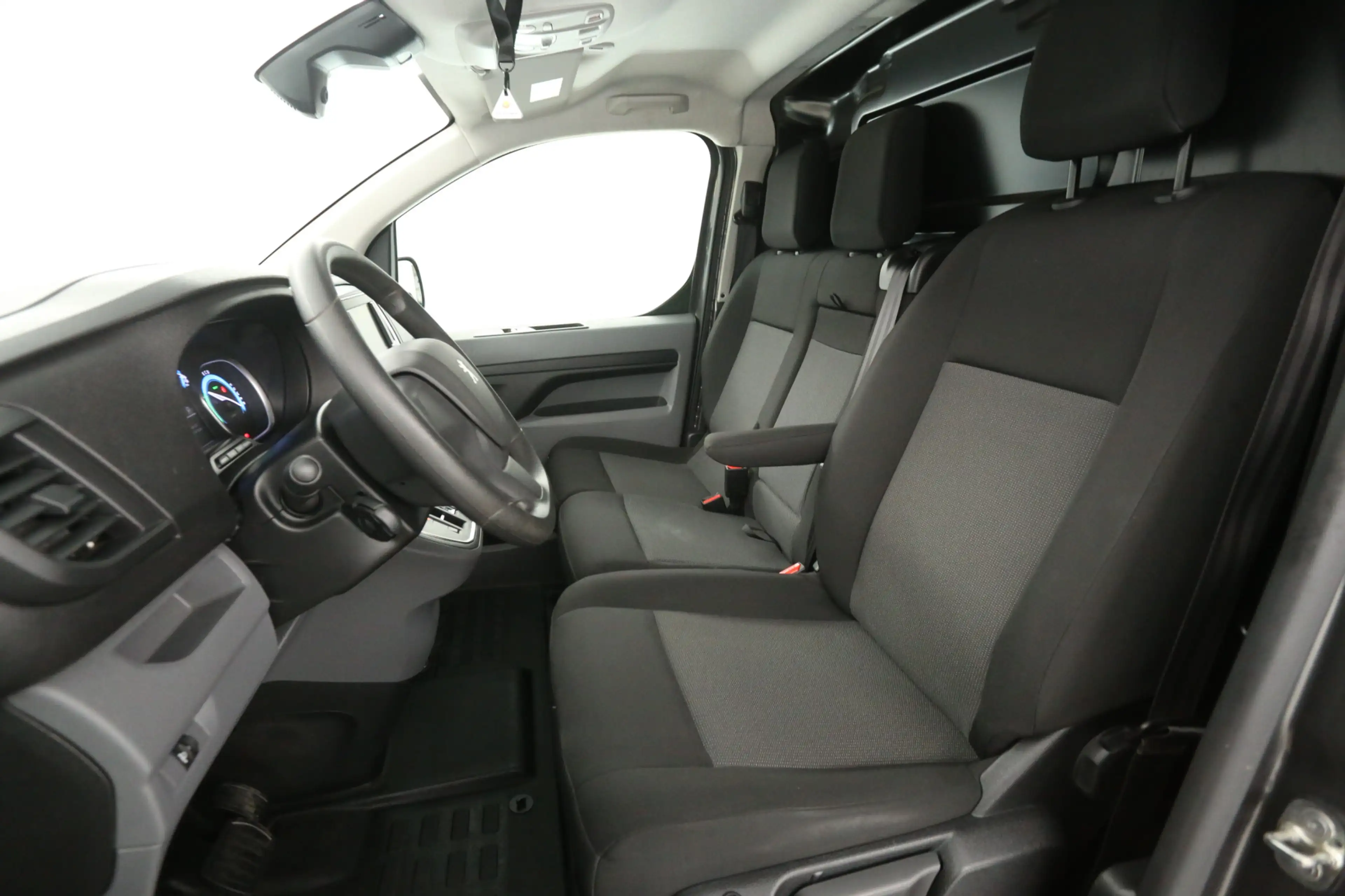 Peugeot e-Expert 75 kWh Long Range L2H1 | Snelladen | SOH 91% | Air — photo 11