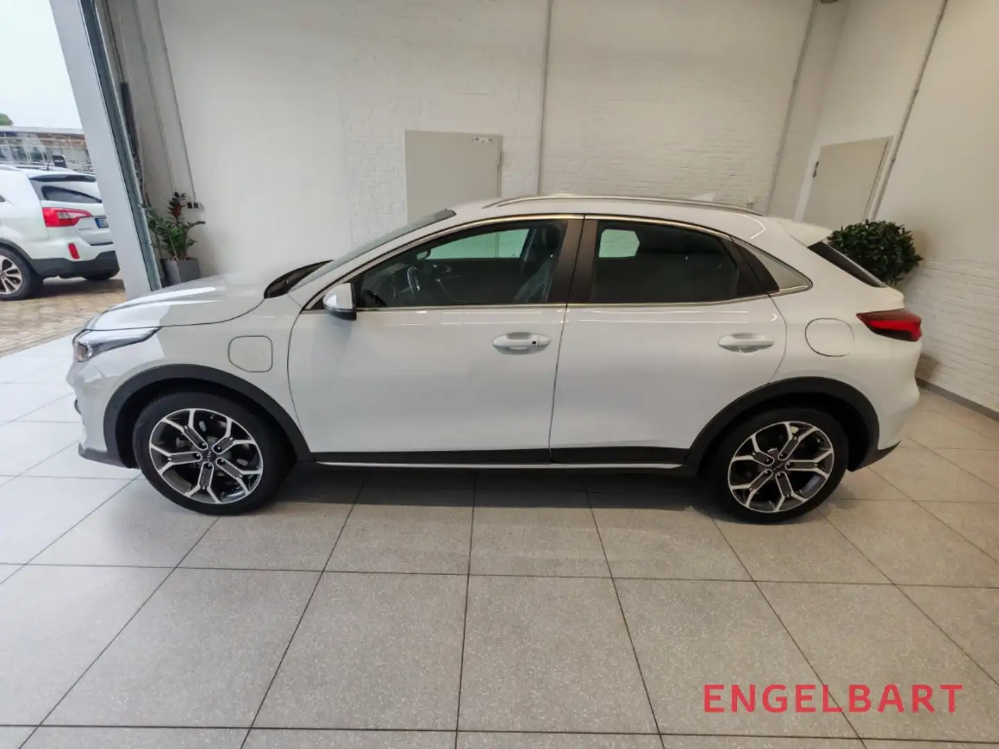 Kia XCeed Spirit PHEV 1.6 Techno-Paket Sitz-Komfort-Paket Na Blanco - 2