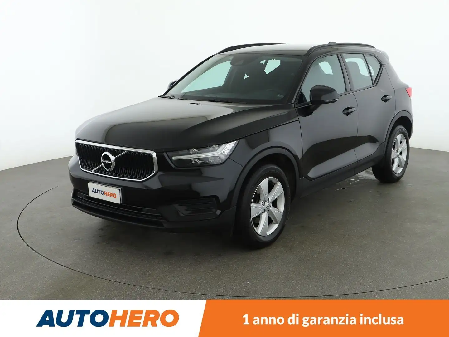 Volvo XC40 1.5 T2 Essential Schwarz - 1