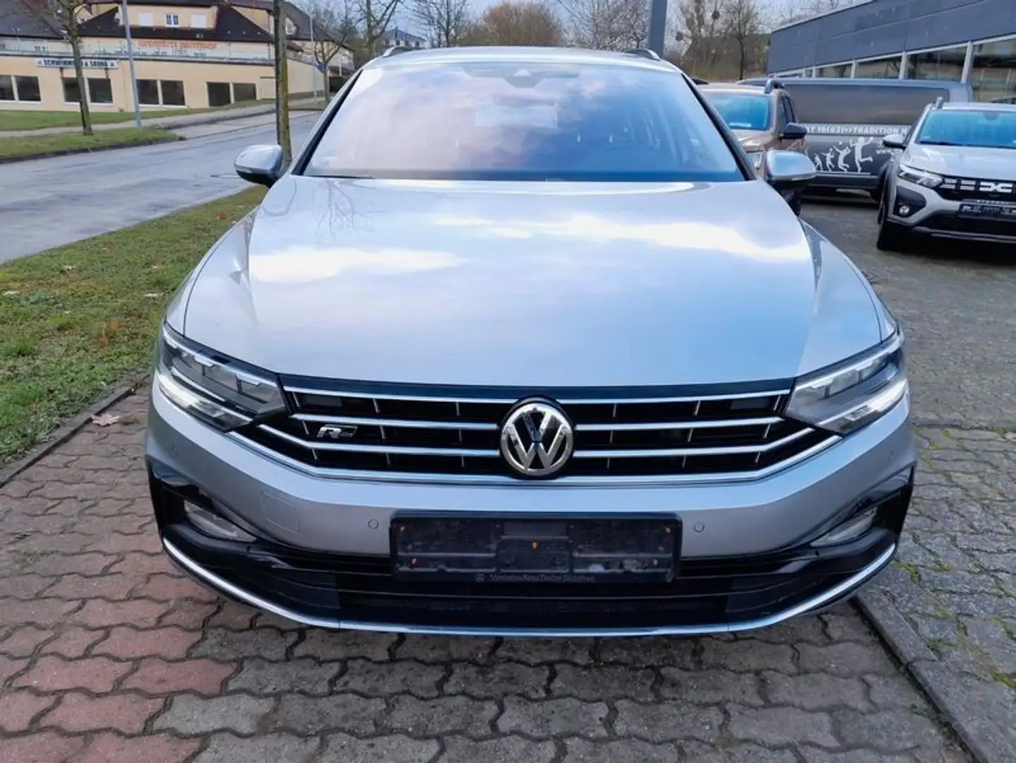 Volkswagen Passat Variant Business/R-Line/LED/ACC/Facelift/ Silber - 2