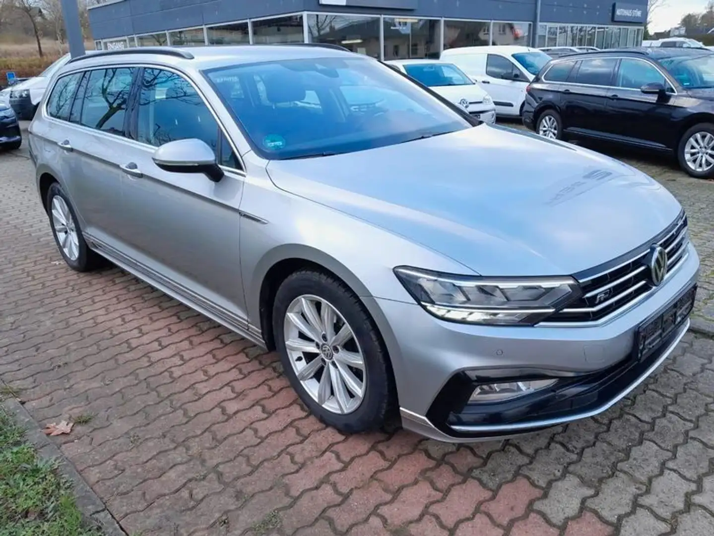 Volkswagen Passat Variant Business/R-Line/LED/ACC/Facelift/ Silber - 1
