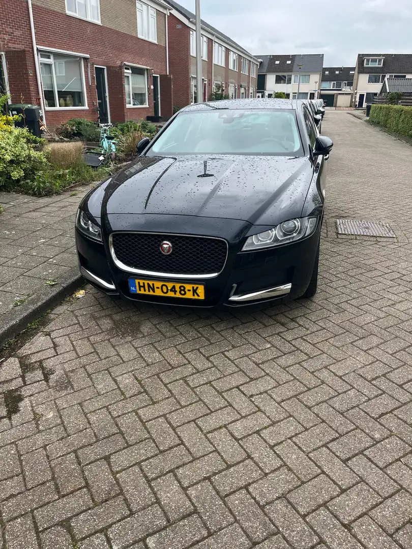 Jaguar XF 2.0d Portfolio Zwart - 1