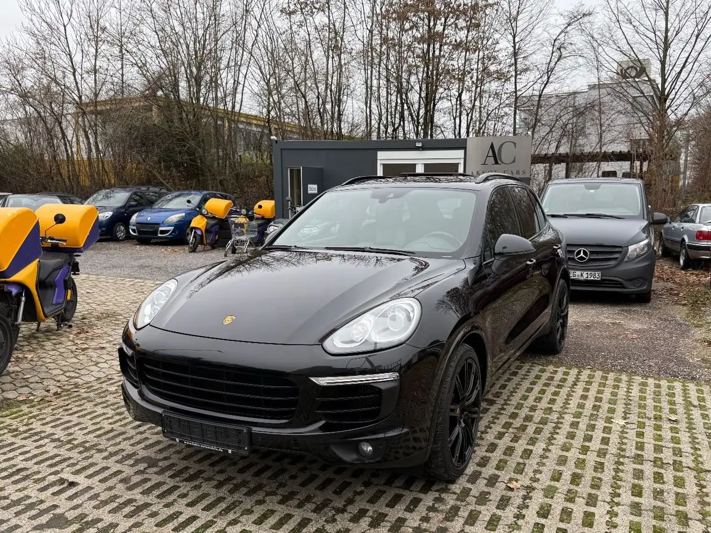 Porsche Cayenne /Platinum Edition/07.2025Approv Garantie Noir - 1