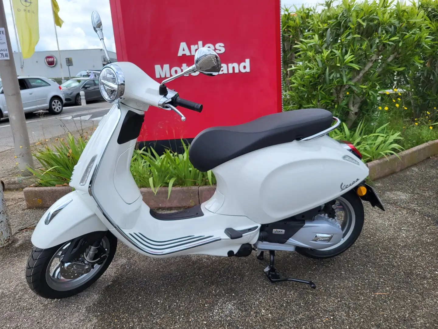 Vespa Primavera 125 Blanc - 1