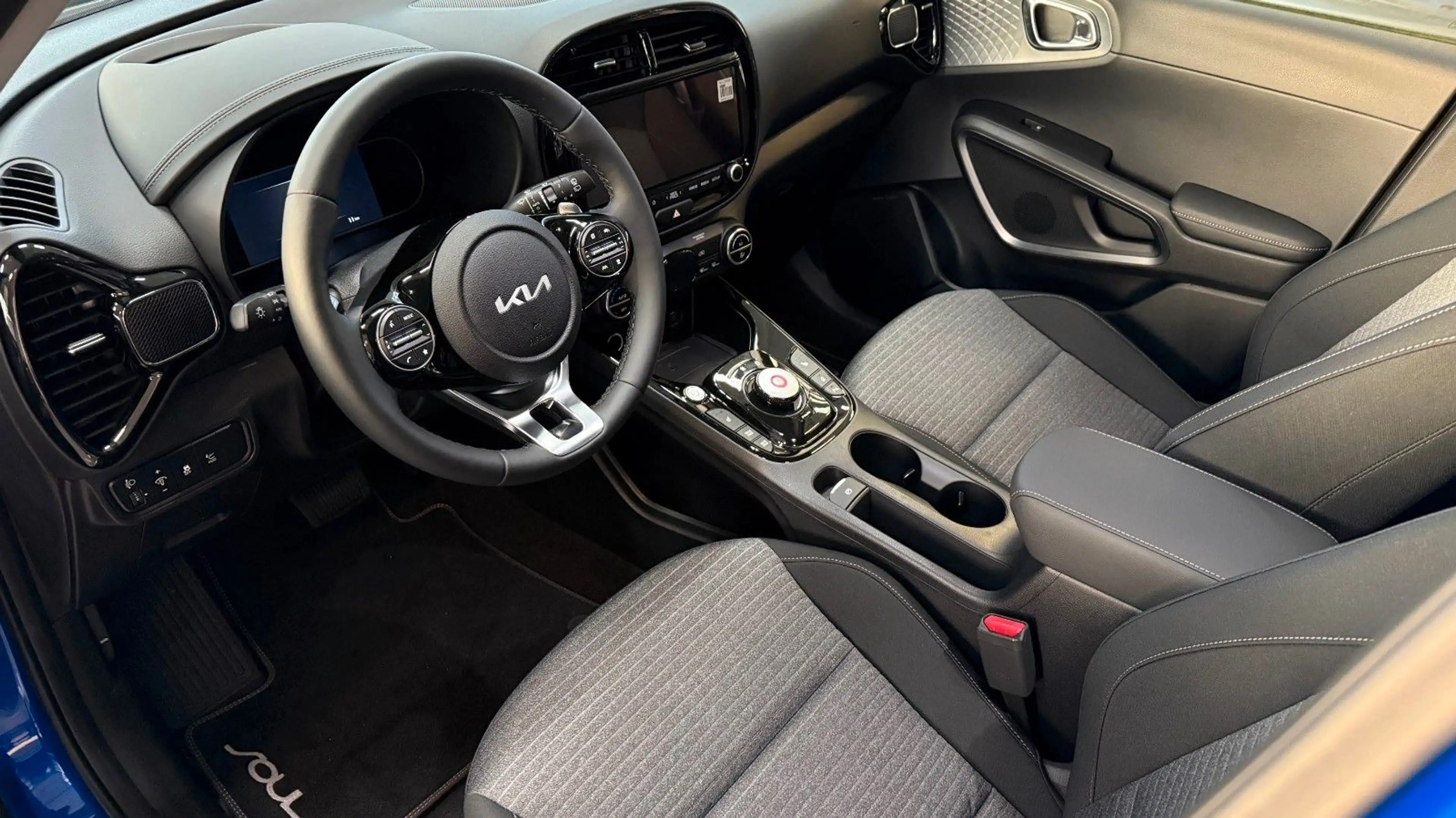 Kia Soul e-Soul Inspiration 64 kWh WP, Glasdach — photo 7