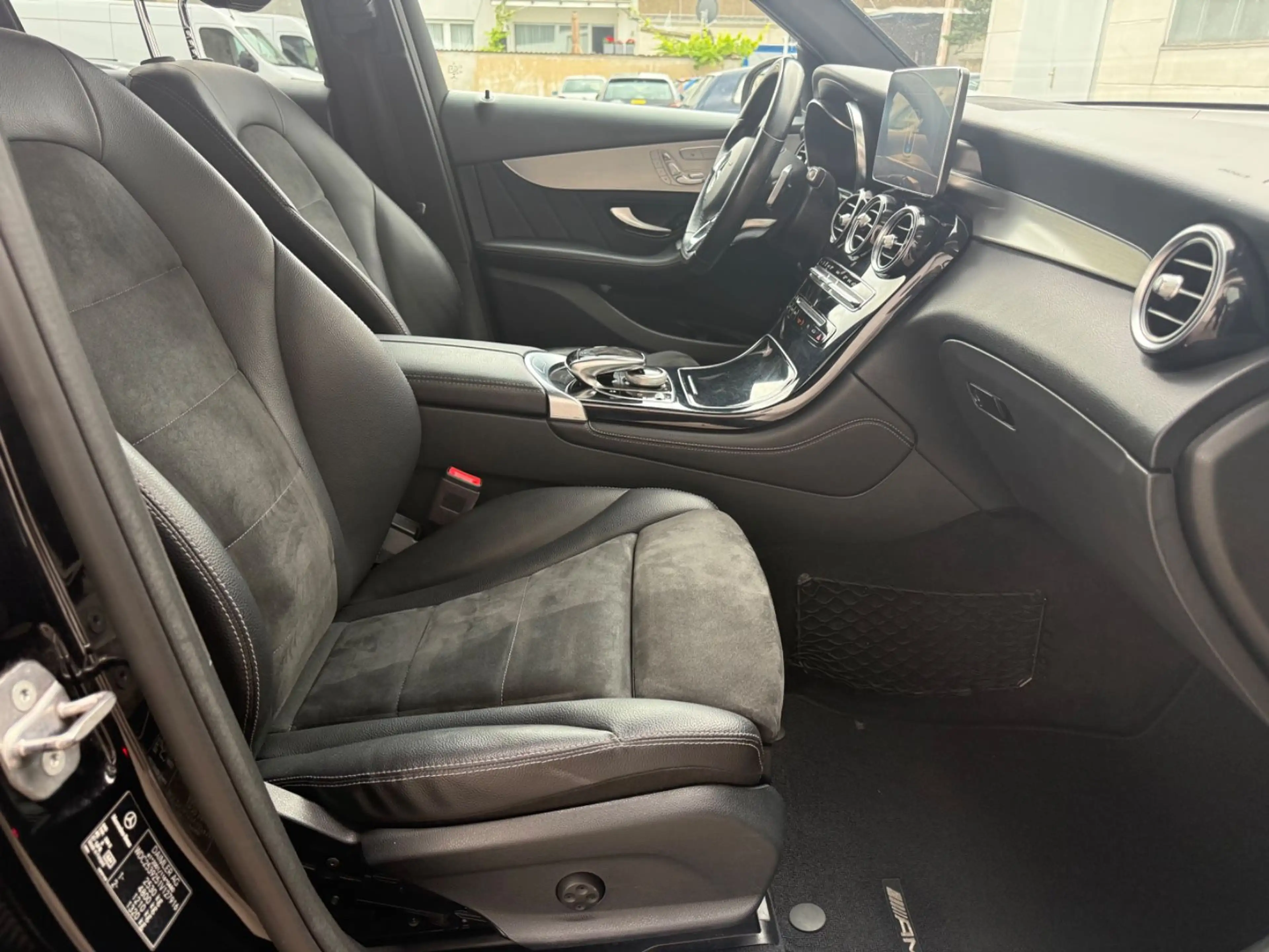 Mercedes-Benz GLC 350 d 4Matic AMG Line Motor 50Km — photo 14