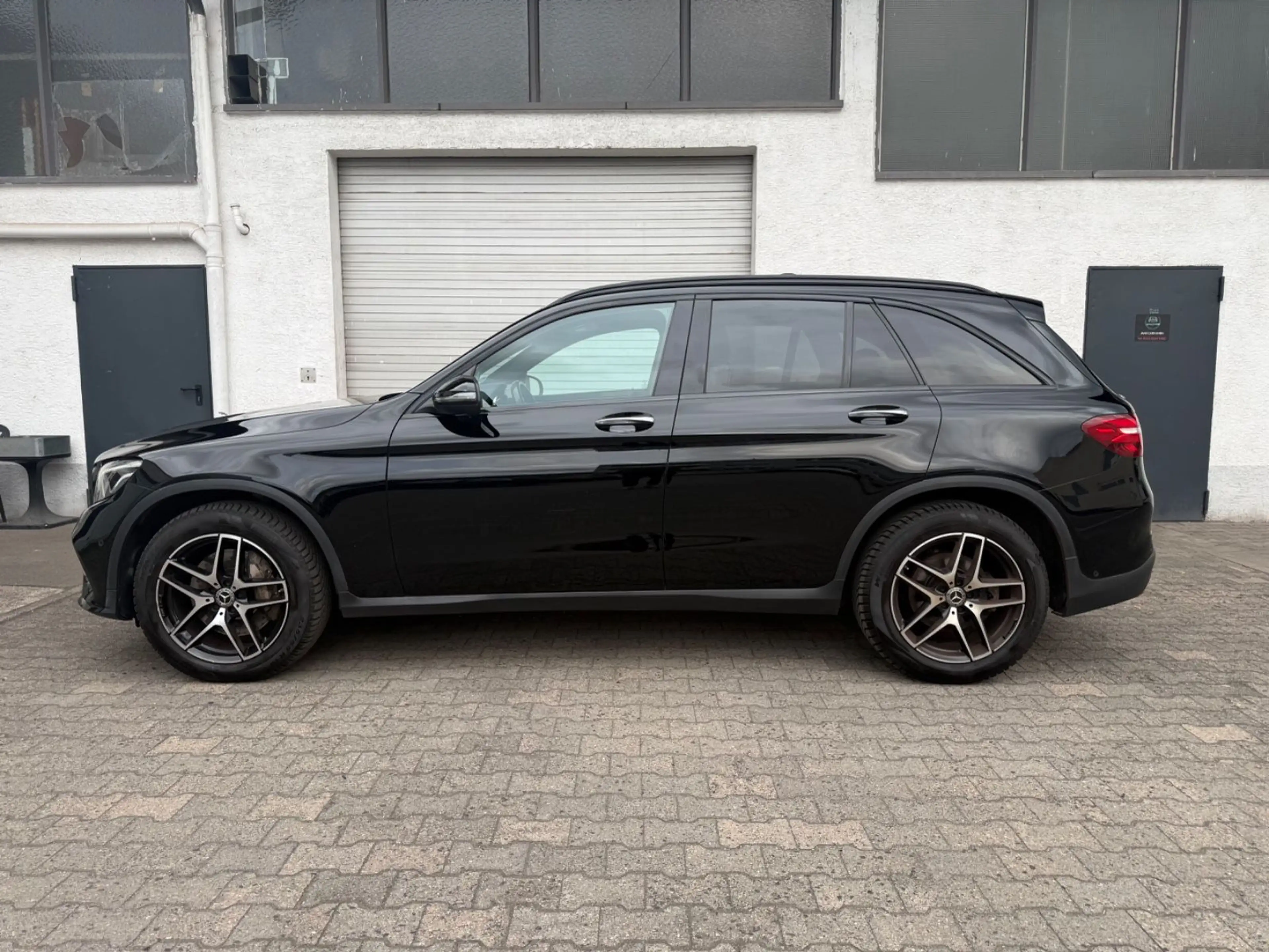 Mercedes-Benz GLC 350 d 4Matic AMG Line Motor 50Km — photo 5