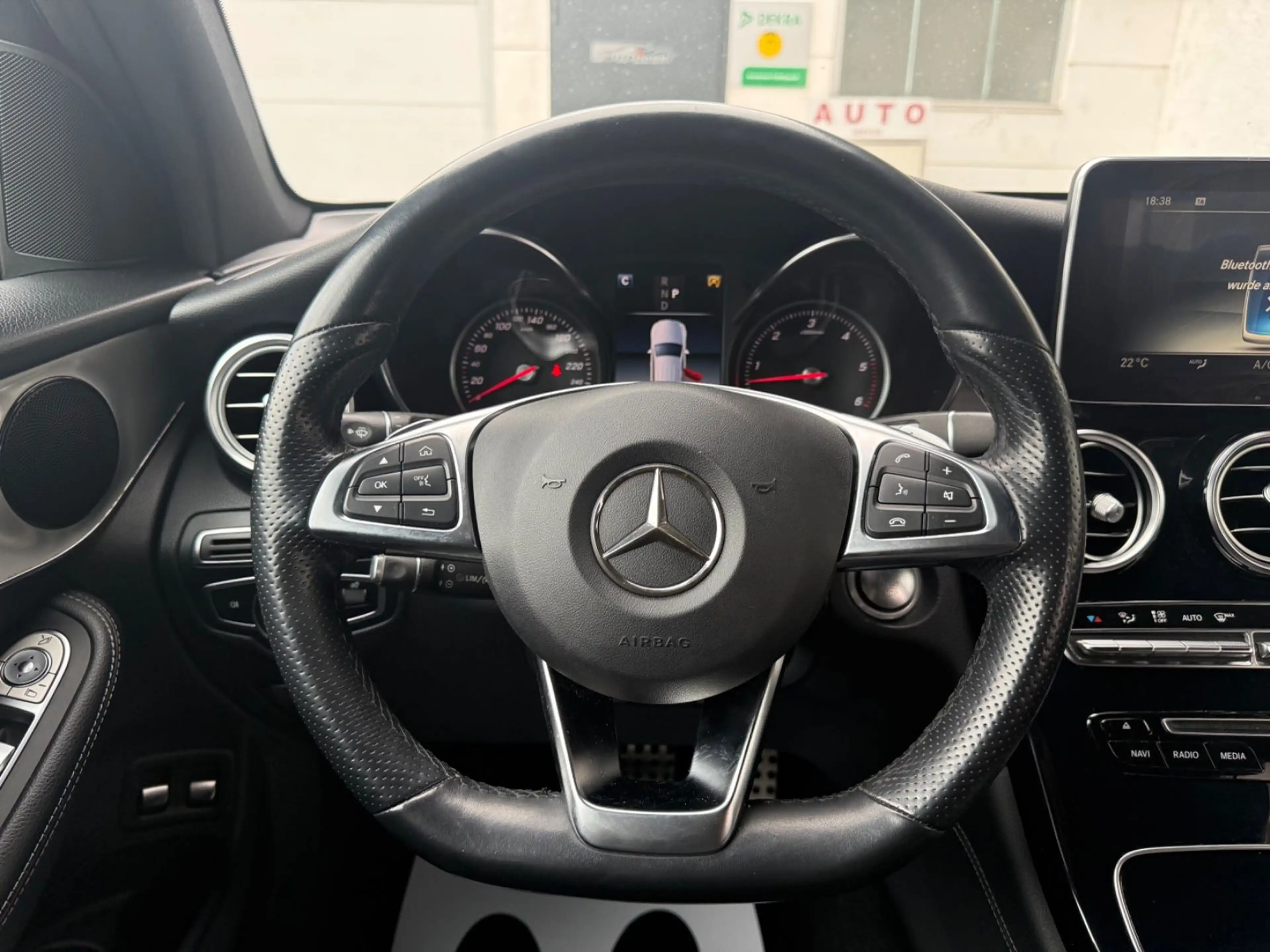 Mercedes-Benz GLC 350 d 4Matic AMG Line Motor 50Km — photo 11