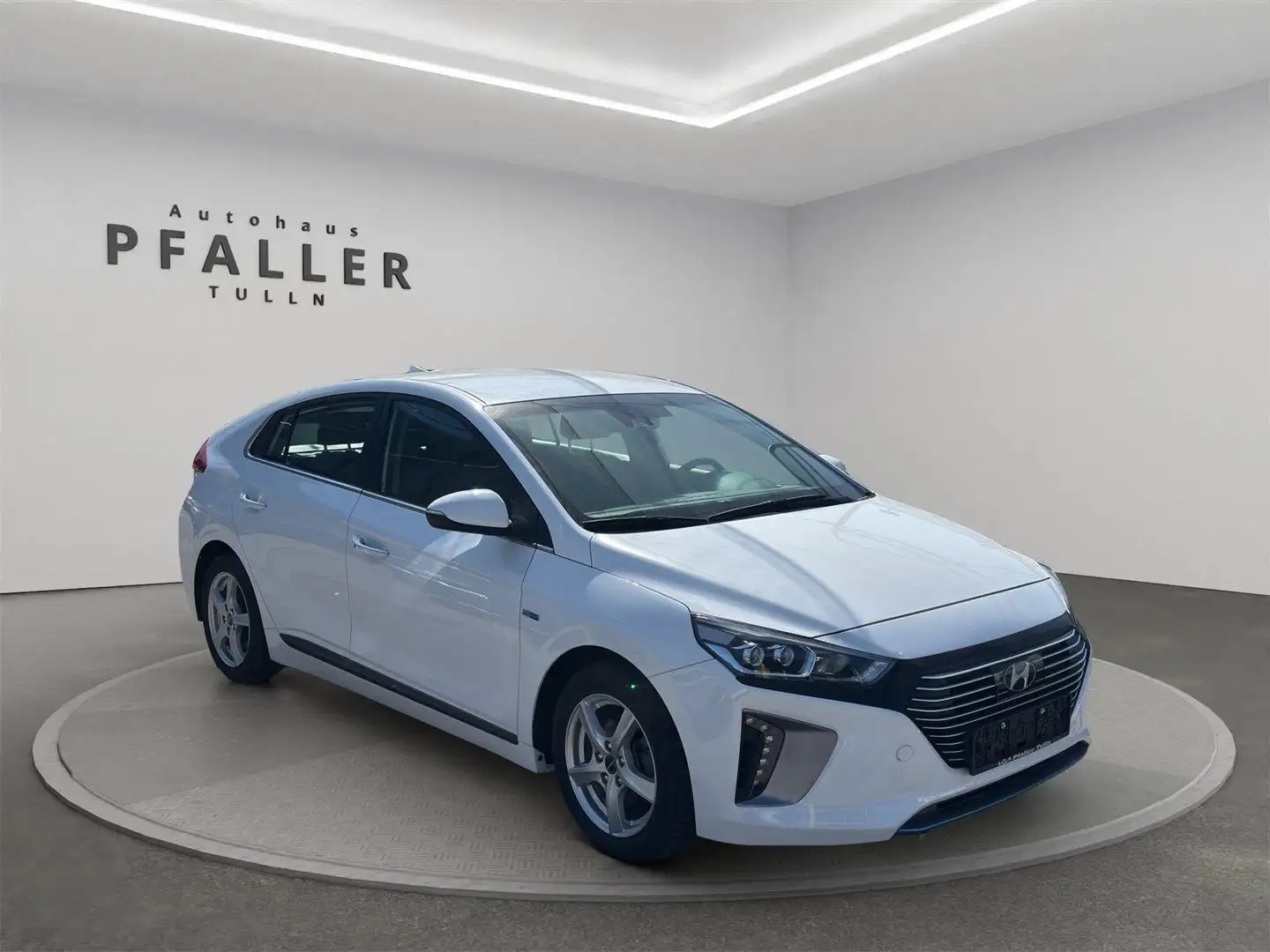 Hyundai IONIQ Ioniq 1,6 GDi Hybrid Plug-In PHEV Style Alb - 2