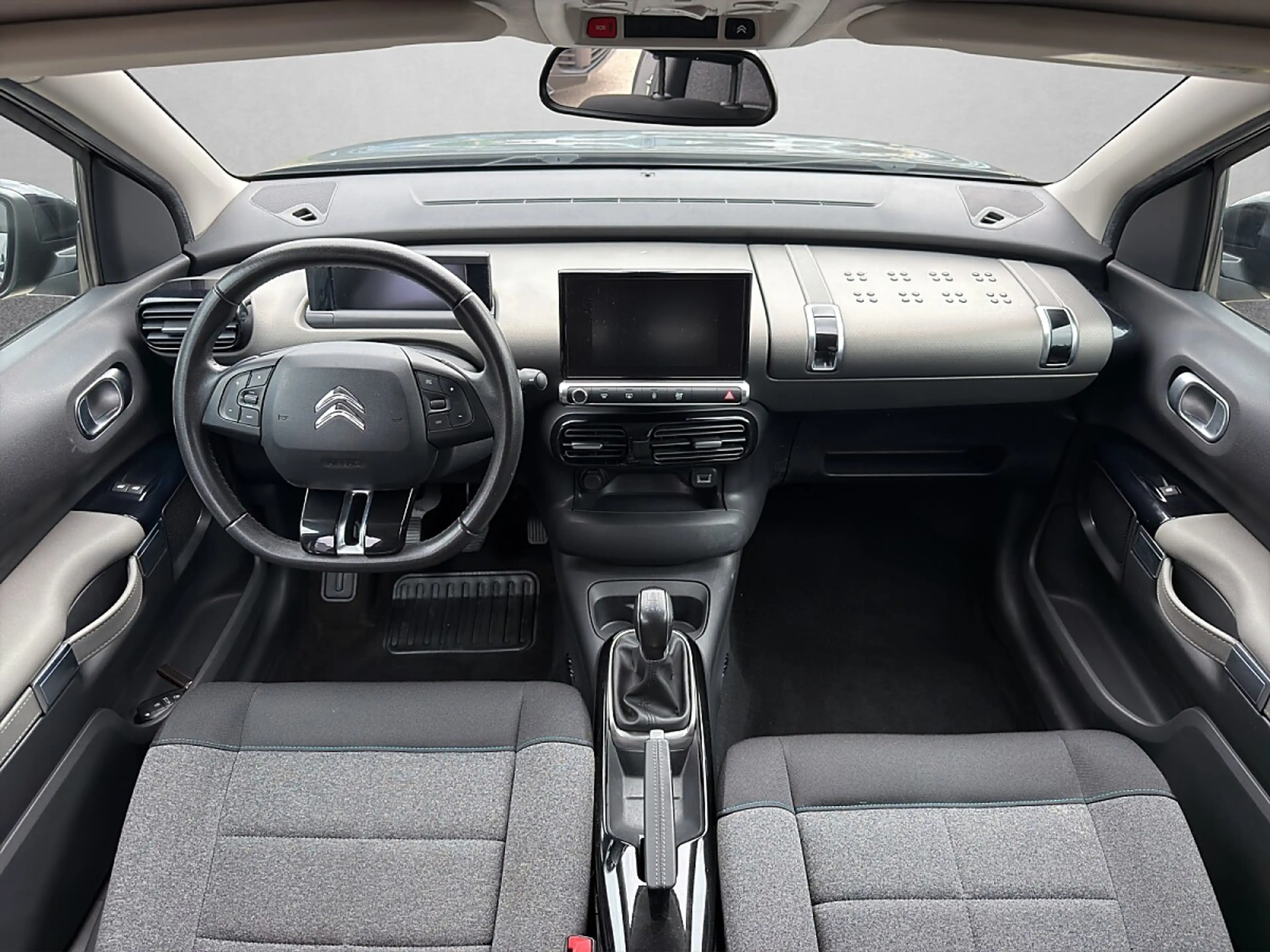 Citroen C4 Cactus 1,2 e-THP 110 Shine — photo 10