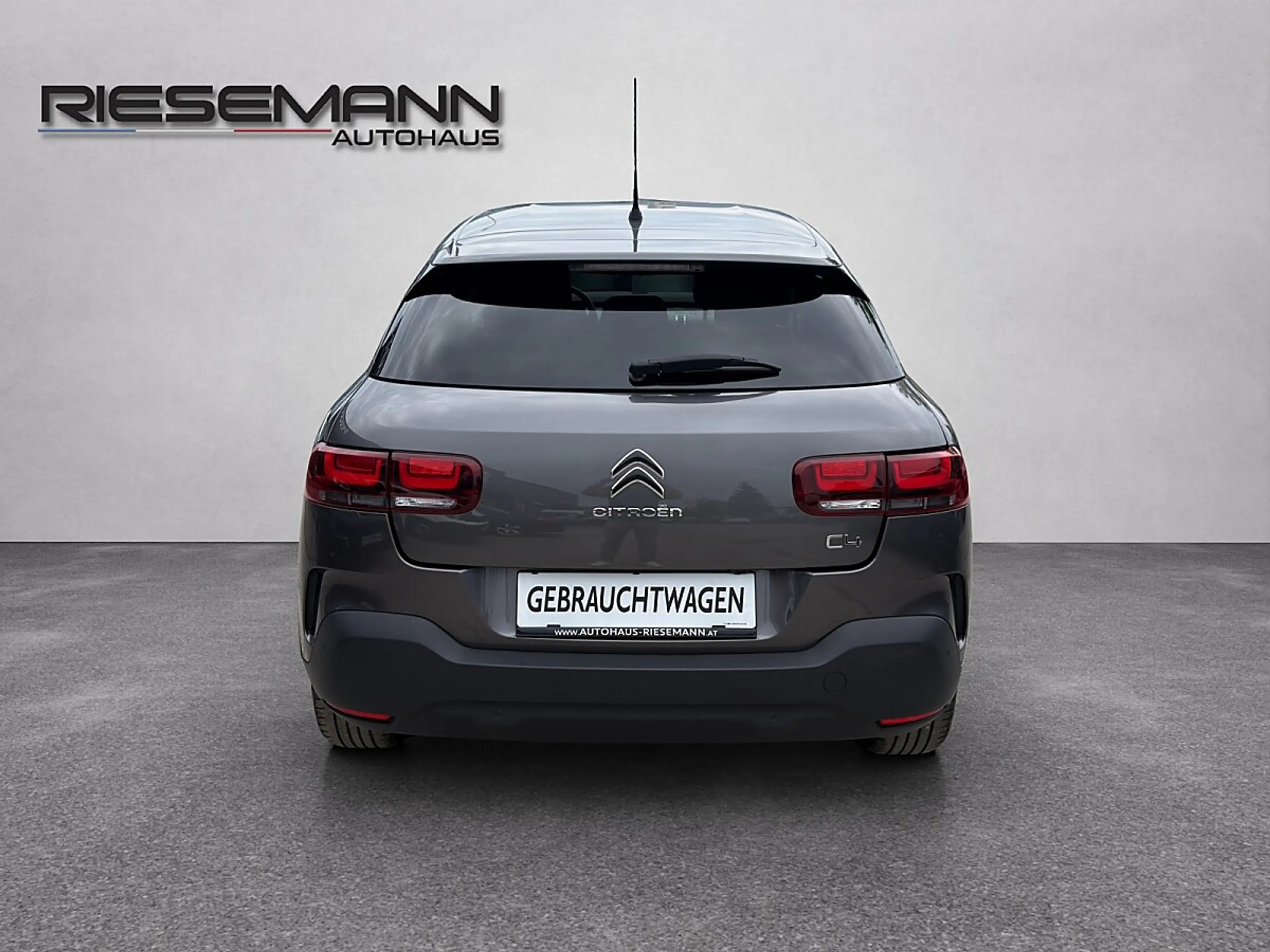 Citroen C4 Cactus 1,2 e-THP 110 Shine — photo 5