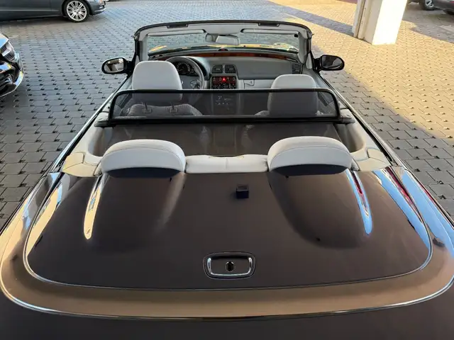 Mercedes-Benz CLK 230 K ELEGANCE final edition Auto.Cabrio