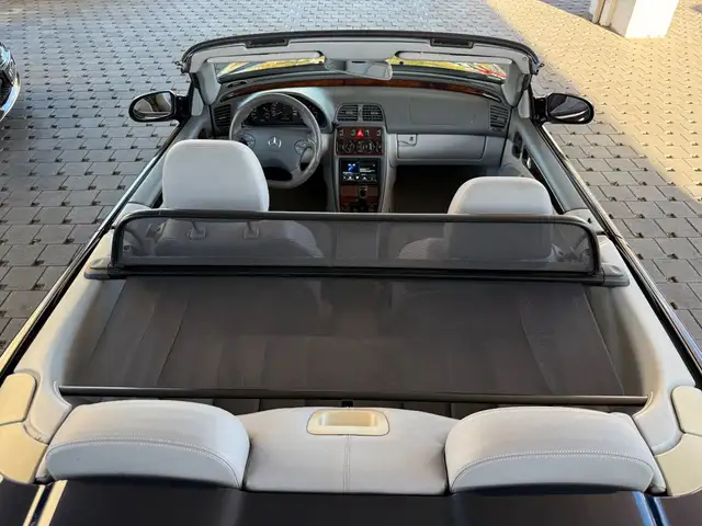 Mercedes-Benz CLK 230 K ELEGANCE final edition Auto.Cabrio