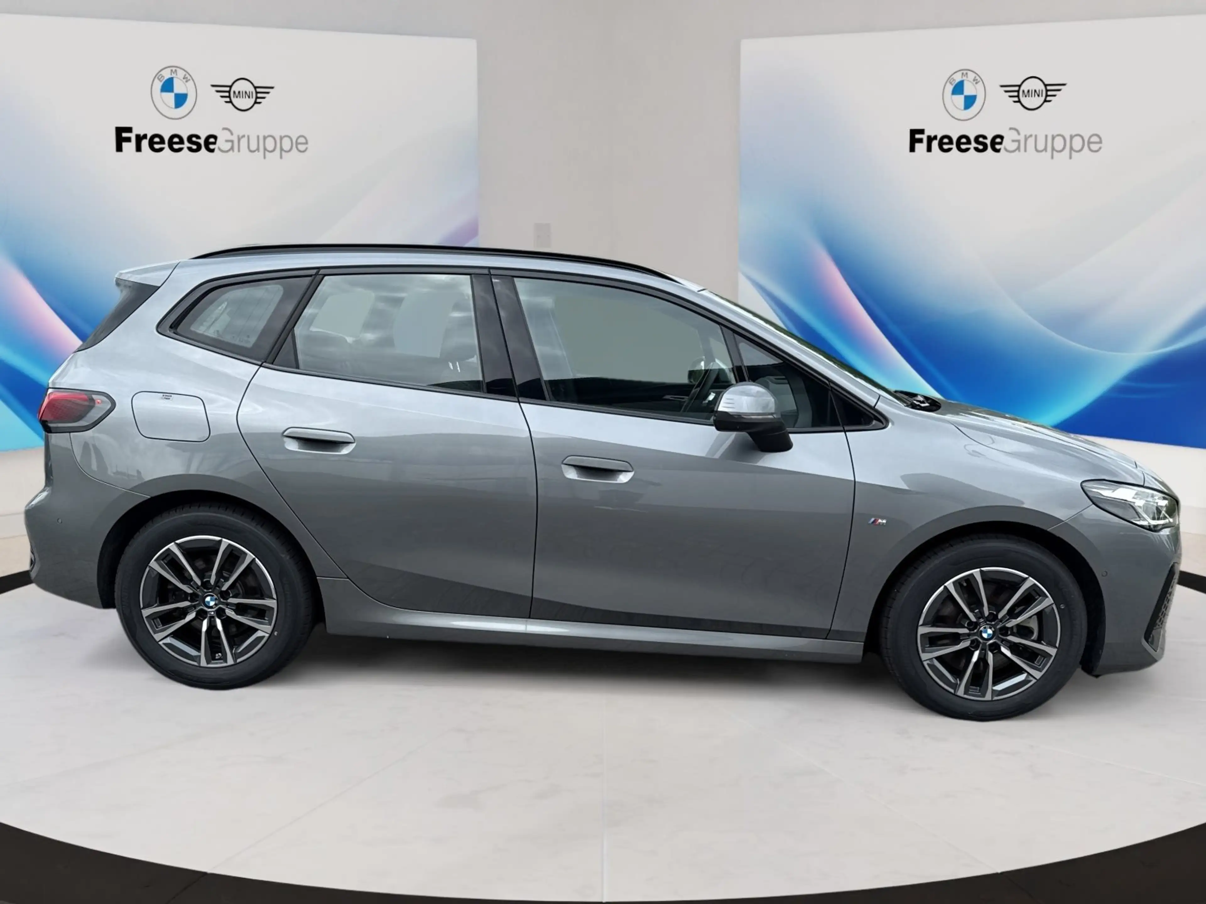 BMW 223 i xDrive Active Tourer AHK 360° HEAD-UP PANO — photo 7