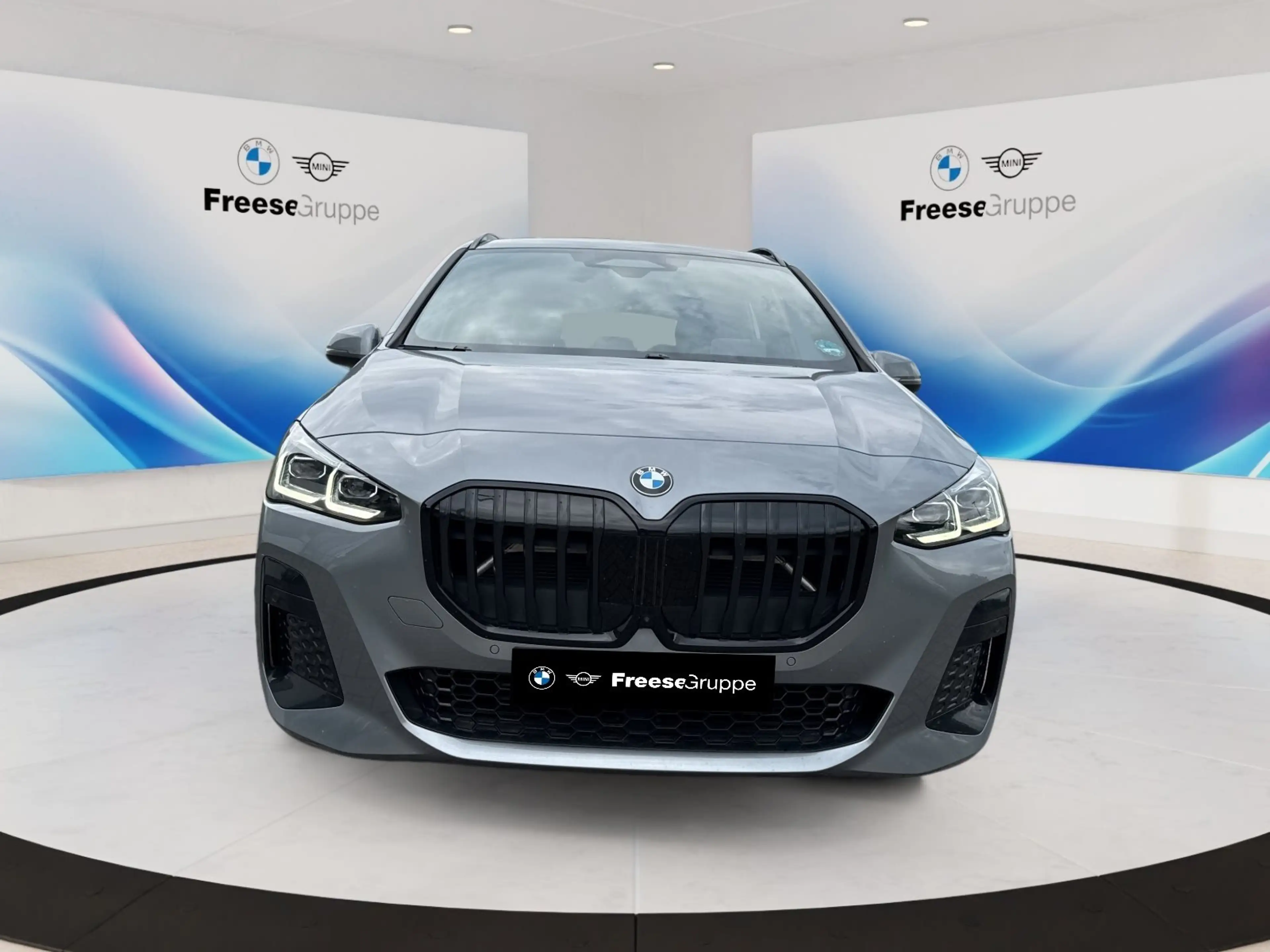 BMW 223 i xDrive Active Tourer AHK 360° HEAD-UP PANO — photo 2