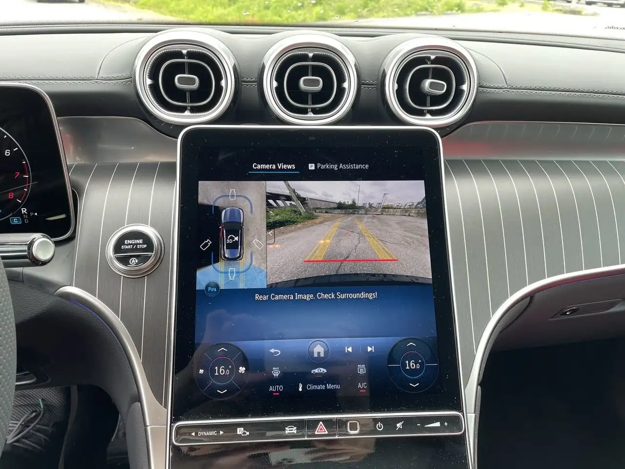Mercedes-Benz GLC снимка Mercedes-Benz GLC