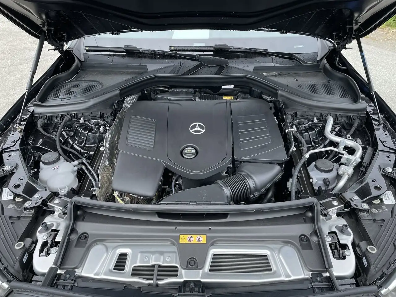 Mercedes-Benz GLC снимка Mercedes-Benz GLC