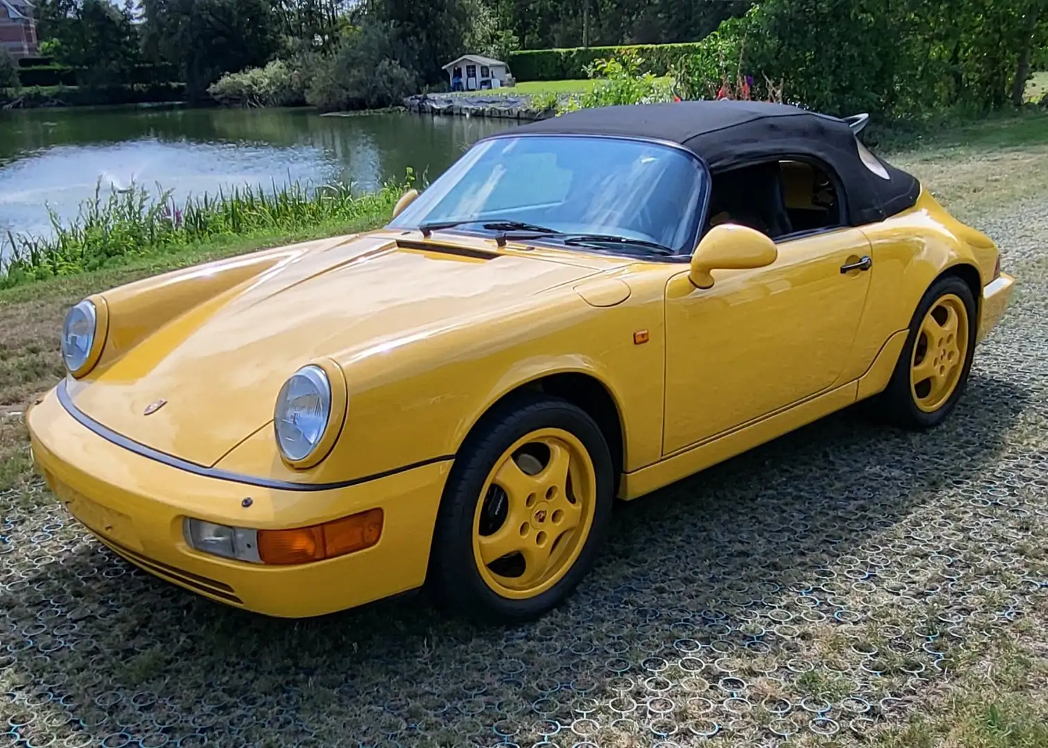 Porsche 964 SPEEDSTER RS uitvoering origineel Belgische wagen Jaune - 1