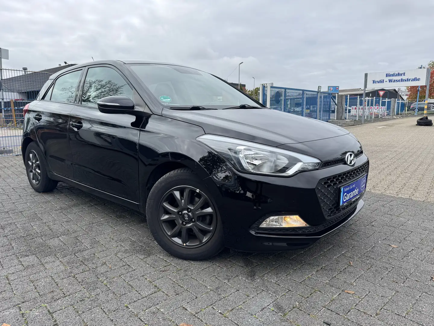 Hyundai i20 YES! *SZH*LHZ*PDC* Schwarz - 2