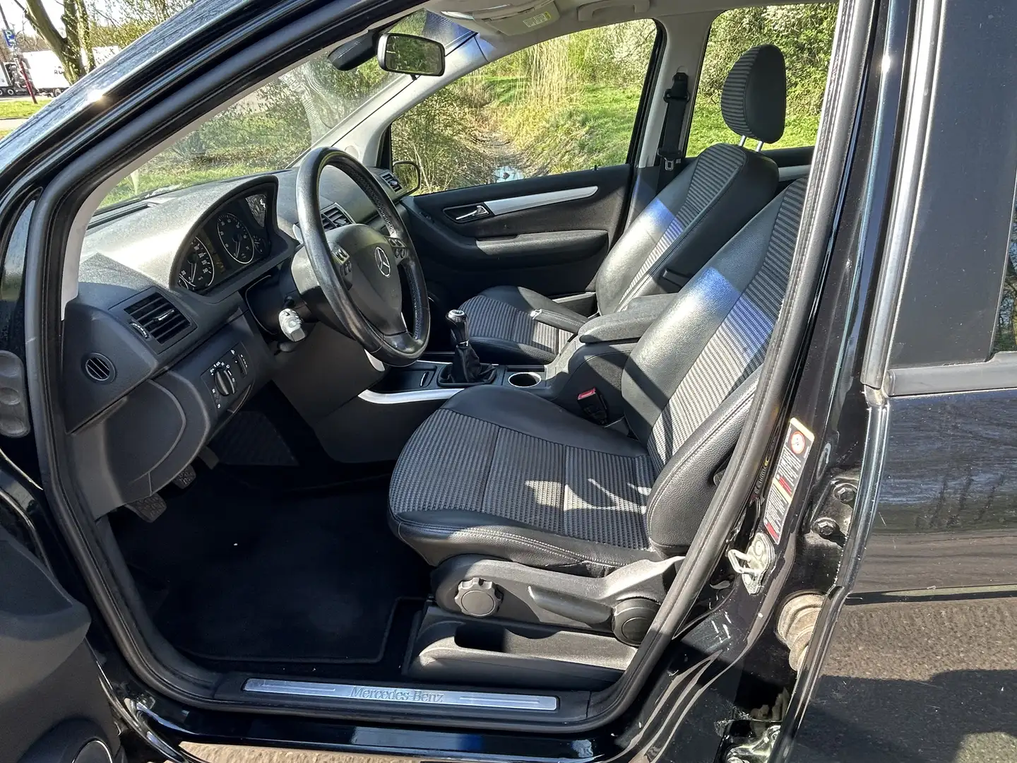 Mercedes-Benz A 170 Avantgarde Zwart - 2