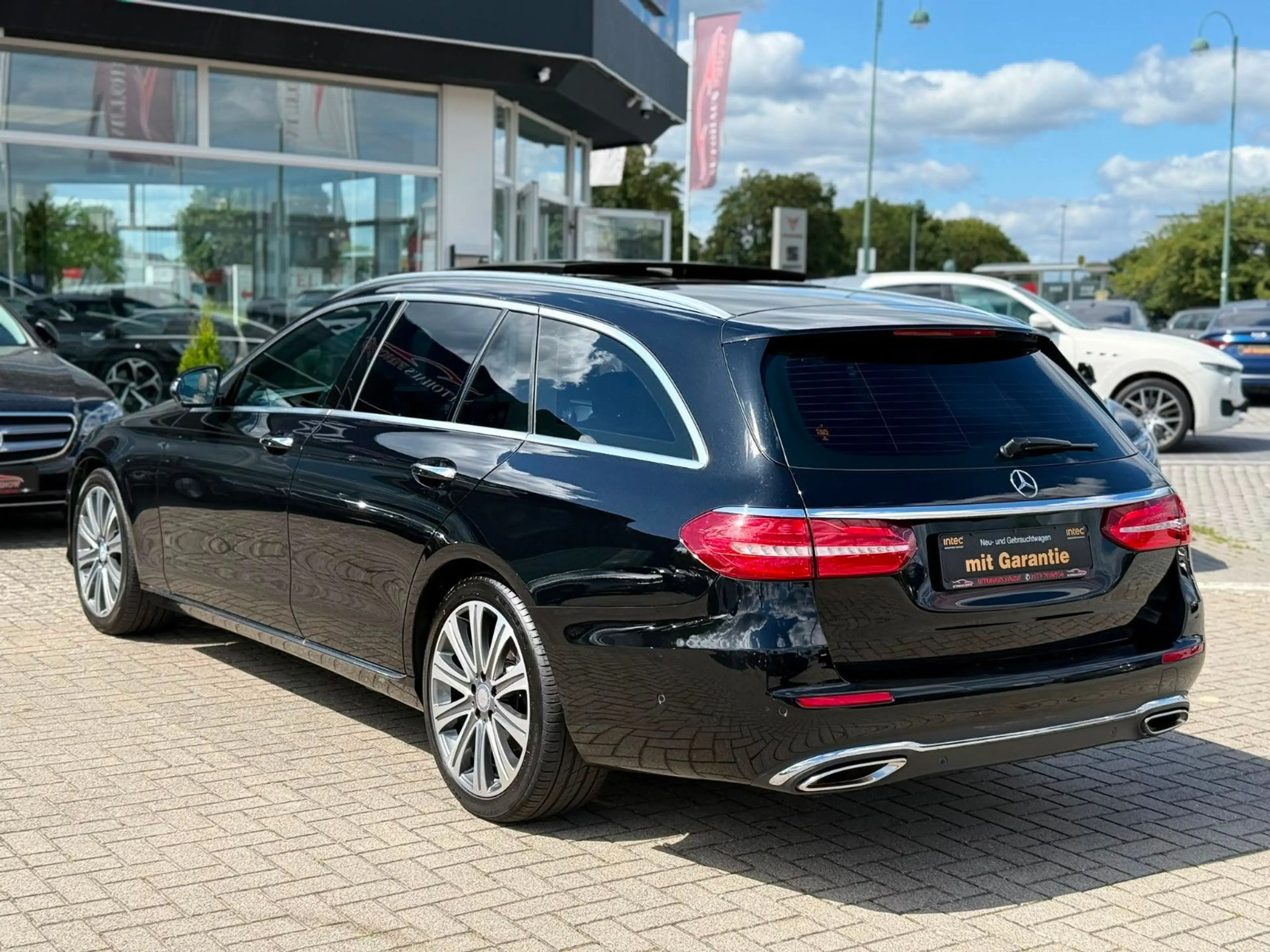 Mercedes-Benz E 250 CGI T 9G-TRONIC"AVANTGARDE"PANO*STANDH.*360 — photo 6