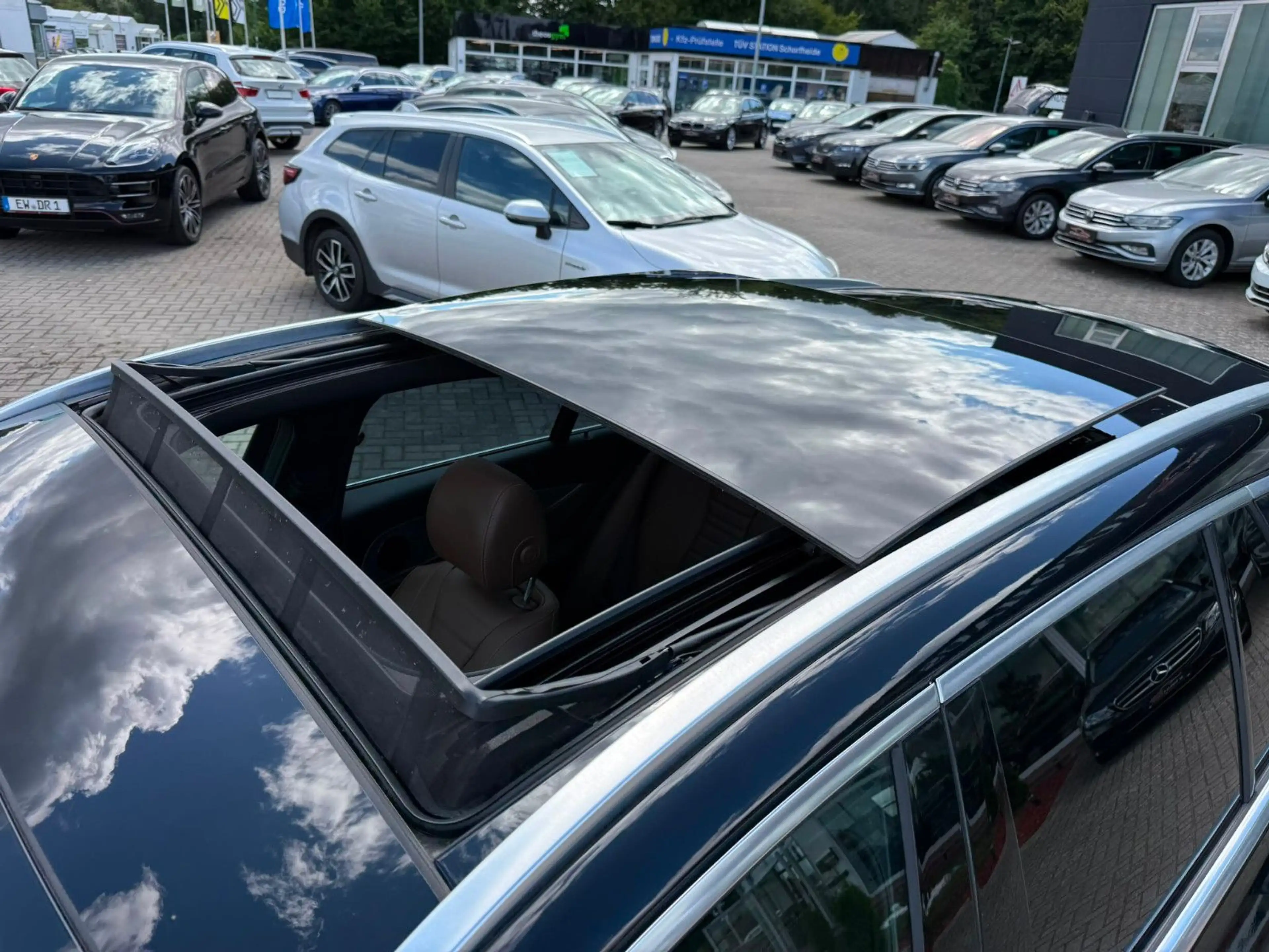 Mercedes-Benz E 250 CGI T 9G-TRONIC"AVANTGARDE"PANO*STANDH.*360 — photo 11