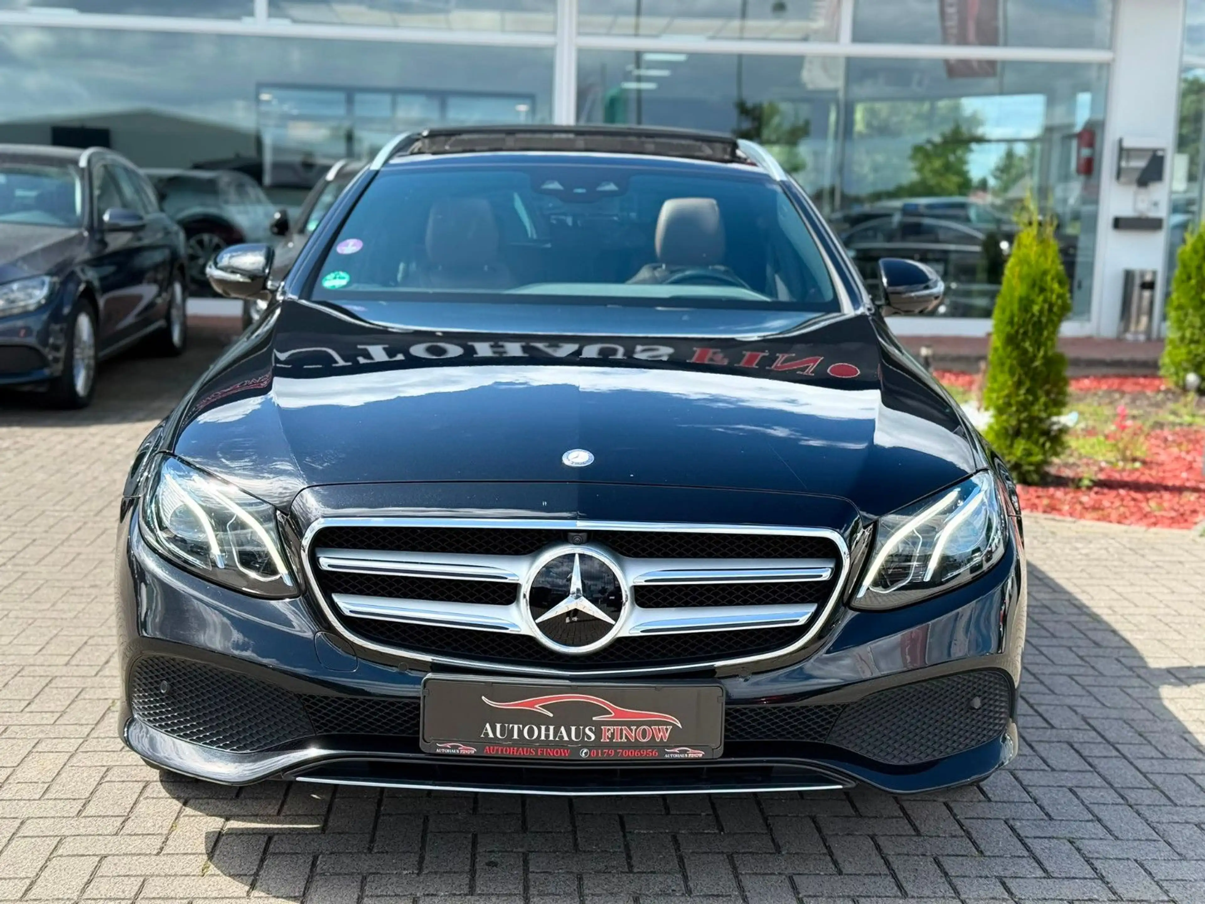 Mercedes-Benz E 250 CGI T 9G-TRONIC"AVANTGARDE"PANO*STANDH.*360 — photo 4