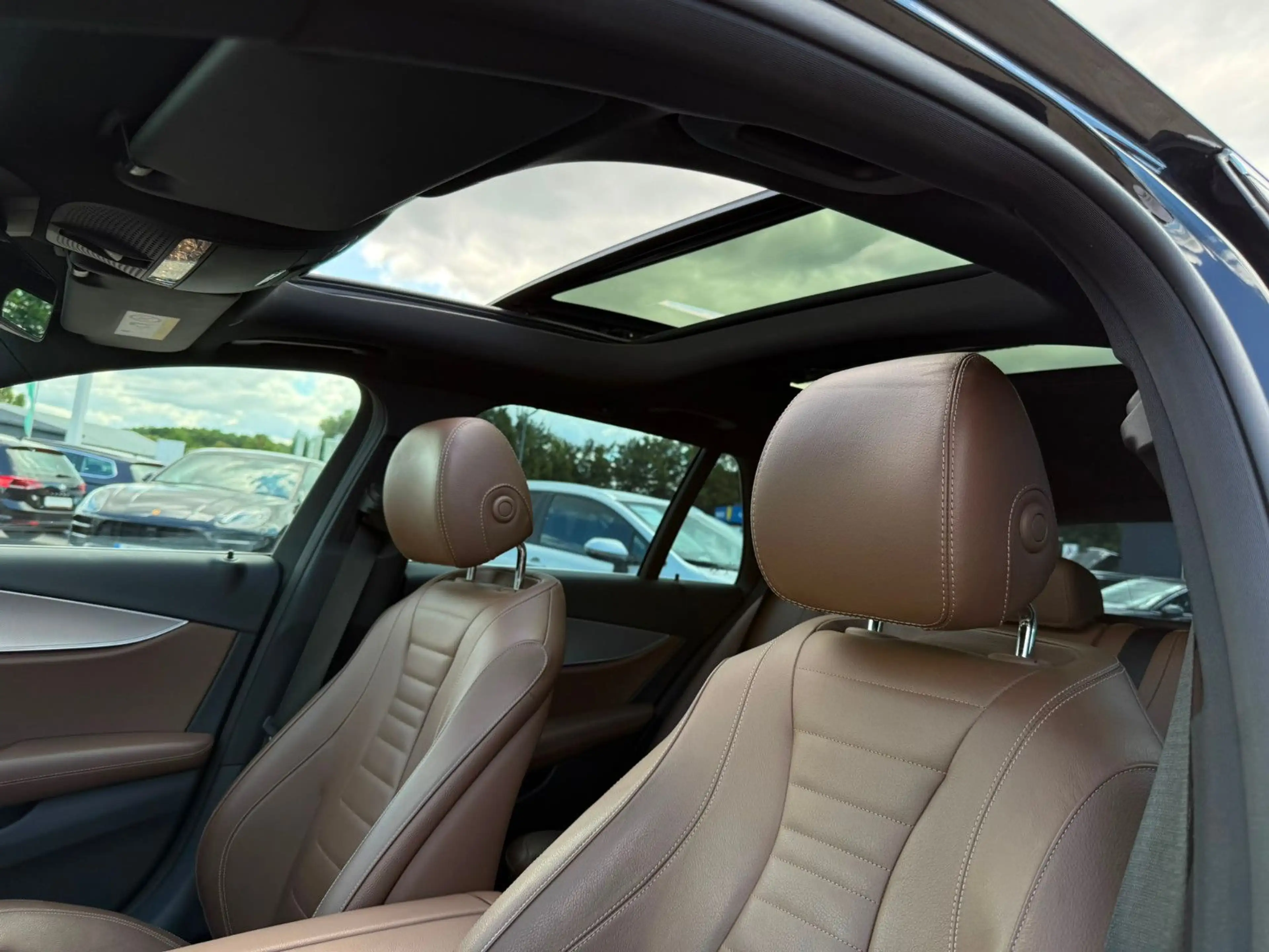 Mercedes-Benz E 250 CGI T 9G-TRONIC"AVANTGARDE"PANO*STANDH.*360 — photo 12