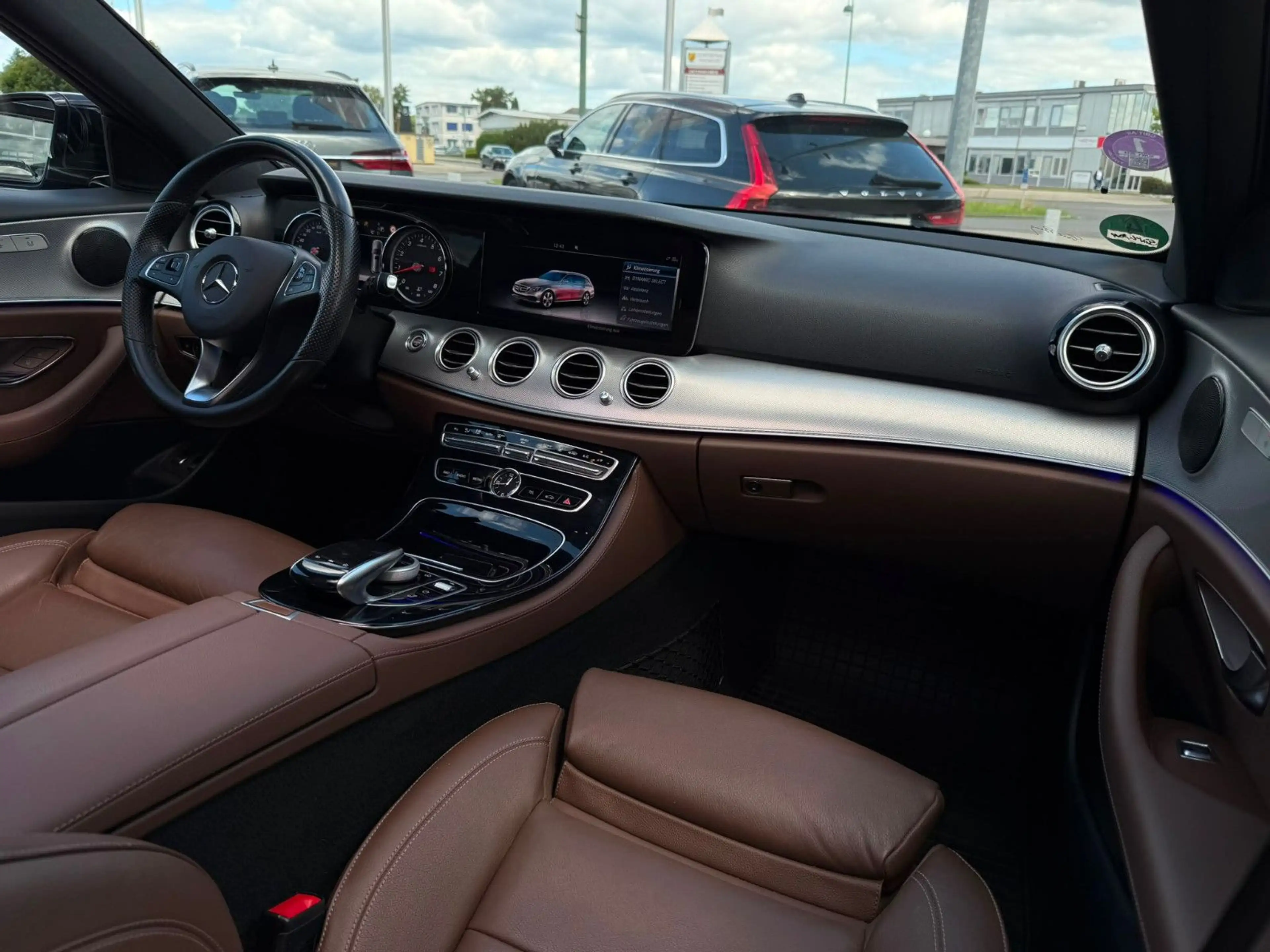 Mercedes-Benz E 250 CGI T 9G-TRONIC"AVANTGARDE"PANO*STANDH.*360 — photo 14