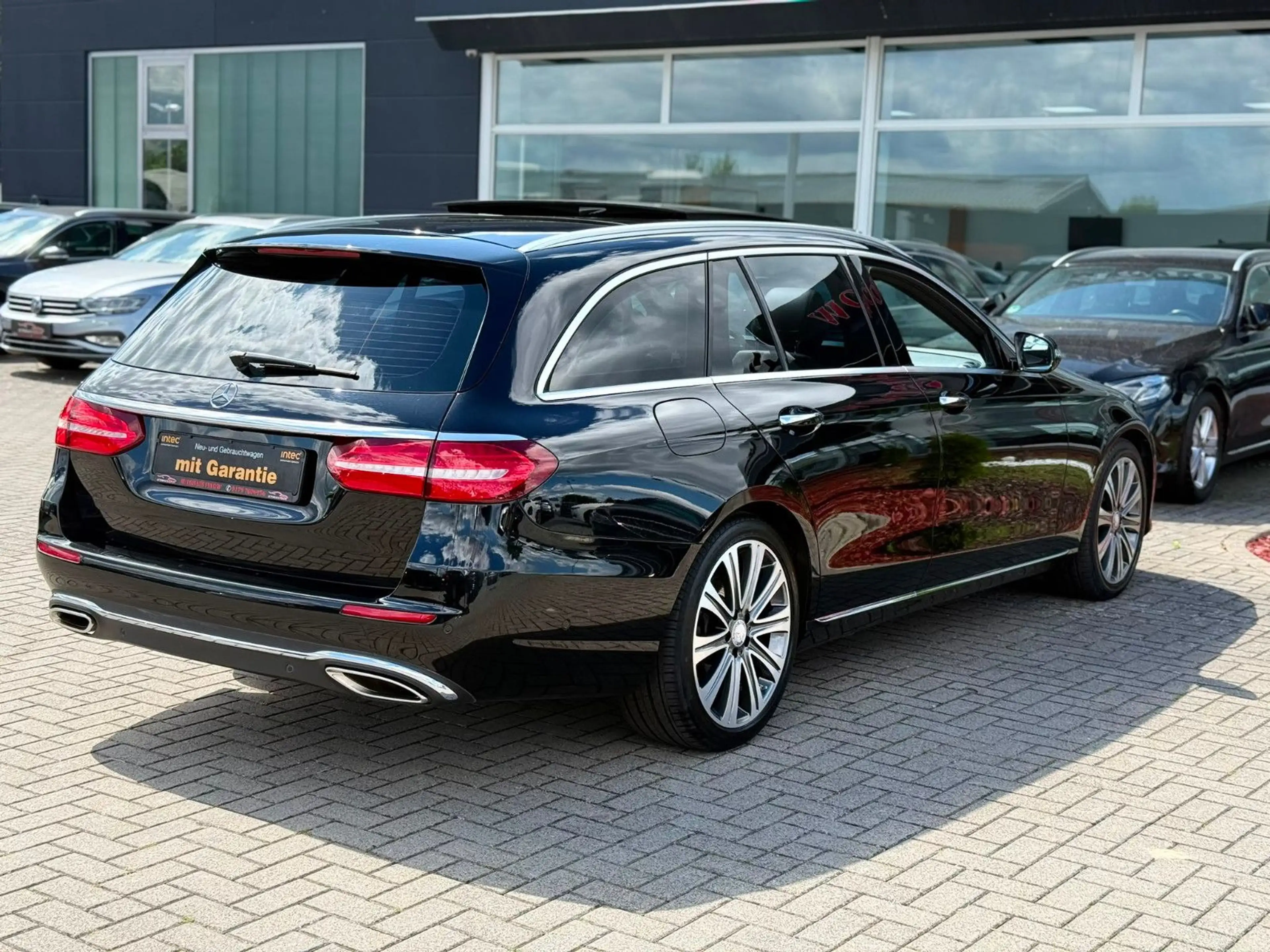 Mercedes-Benz E 250 CGI T 9G-TRONIC"AVANTGARDE"PANO*STANDH.*360 — photo 5