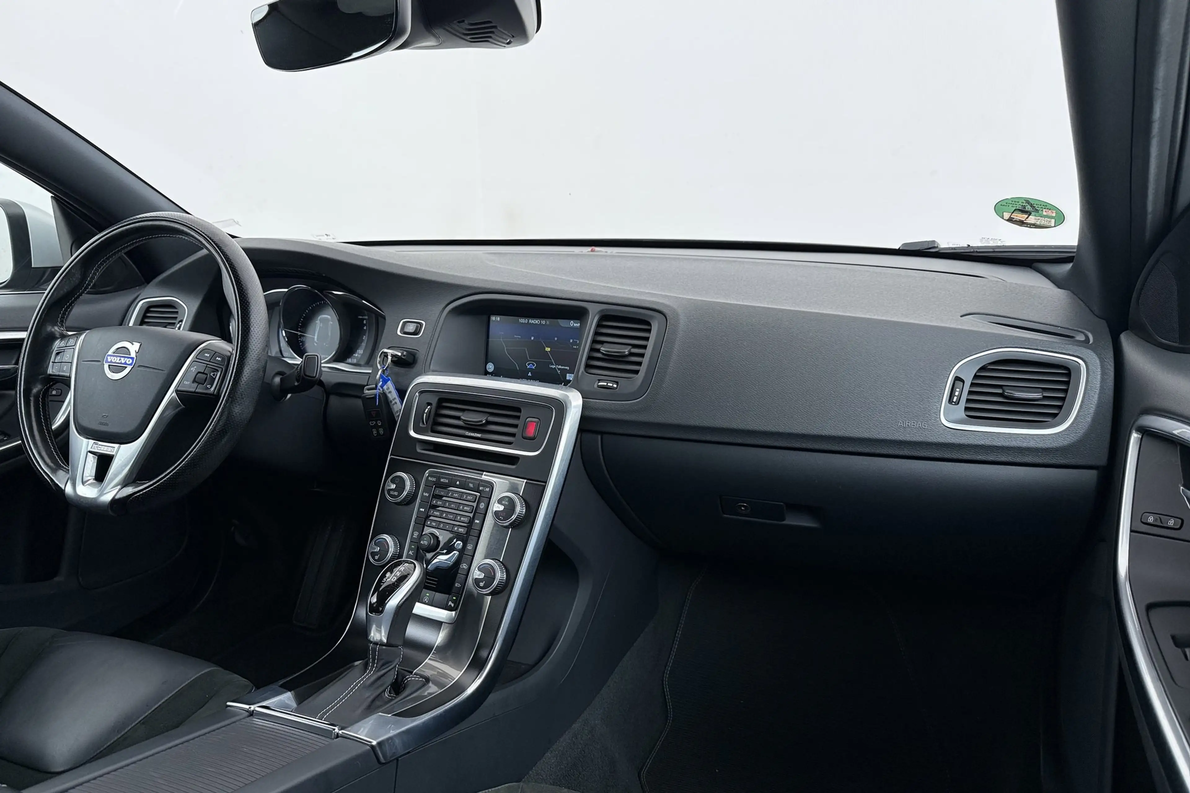 Volvo S60 1.5 T3 Nordic+ | Trekhaak | Org NL | Dealer Ond. | — photo 20
