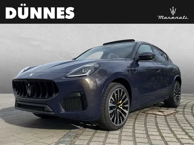 Maserati Grecale in Violet for sale