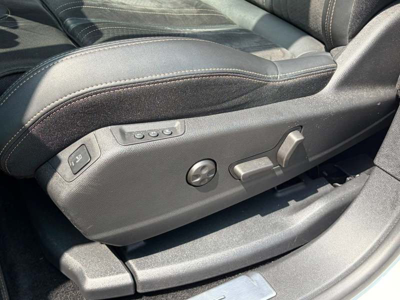 Peugeot 5008 1.2 PureTech GT| PANO| ALCANTARA|FOCAL|MEMORY| — photo 25
