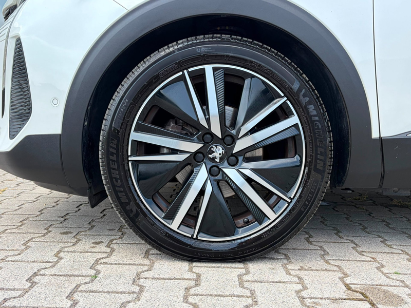 Peugeot 5008 1.2 PureTech GT| PANO| ALCANTARA|FOCAL|MEMORY| — photo 11