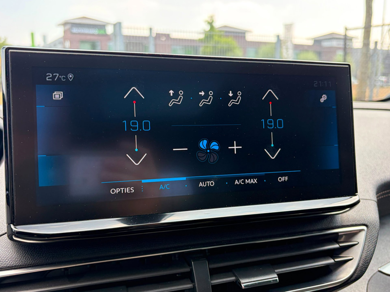 Peugeot 5008 1.2 PureTech GT| PANO| ALCANTARA|FOCAL|MEMORY| — photo 40