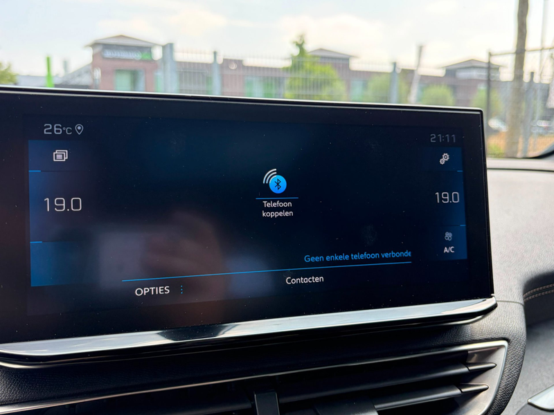 Peugeot 5008 1.2 PureTech GT| PANO| ALCANTARA|FOCAL|MEMORY| — photo 44