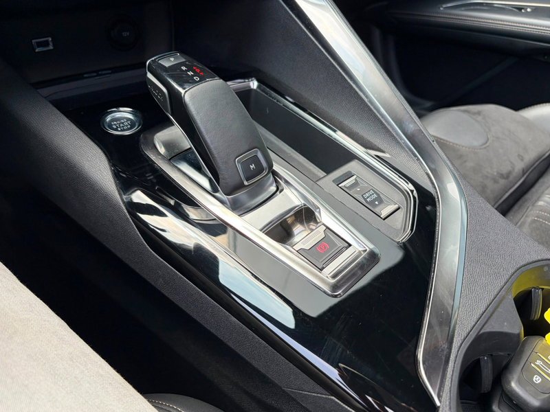 Peugeot 5008 1.2 PureTech GT| PANO| ALCANTARA|FOCAL|MEMORY| — photo 32