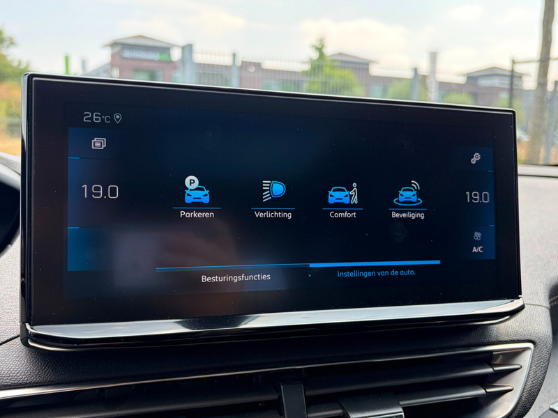Peugeot 5008 1.2 PureTech GT| PANO| ALCANTARA|FOCAL|MEMORY| — photo 43