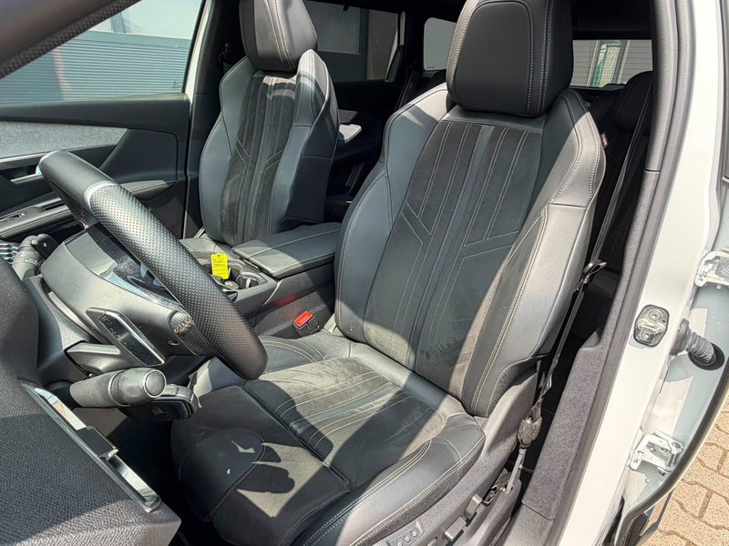 Peugeot 5008 1.2 PureTech GT| PANO| ALCANTARA|FOCAL|MEMORY| — photo 24